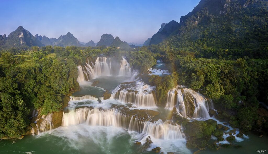 Ban Gioc Detian Falls Rainbow Jungle